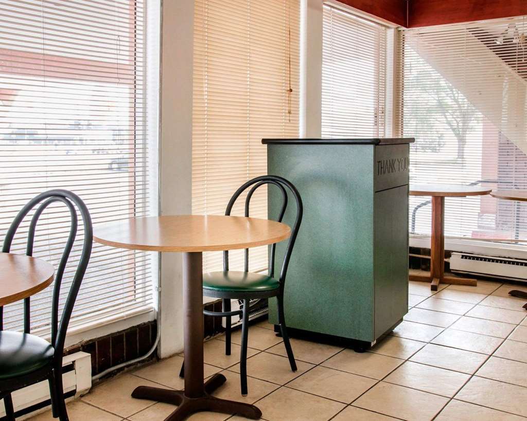Econo Lodge باتل كريك المطعم الصورة
